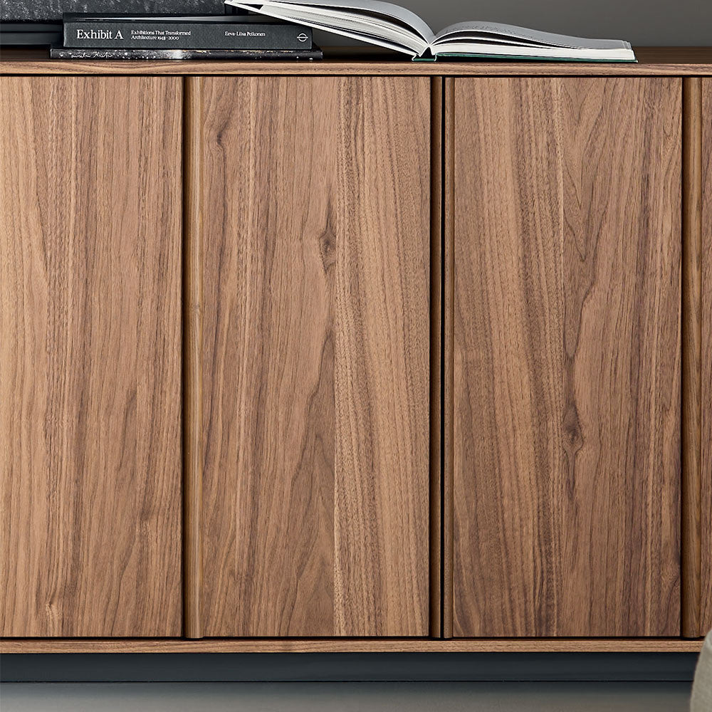 JERRO | שידת מעוצבת מעץ אגוז אמריקאי