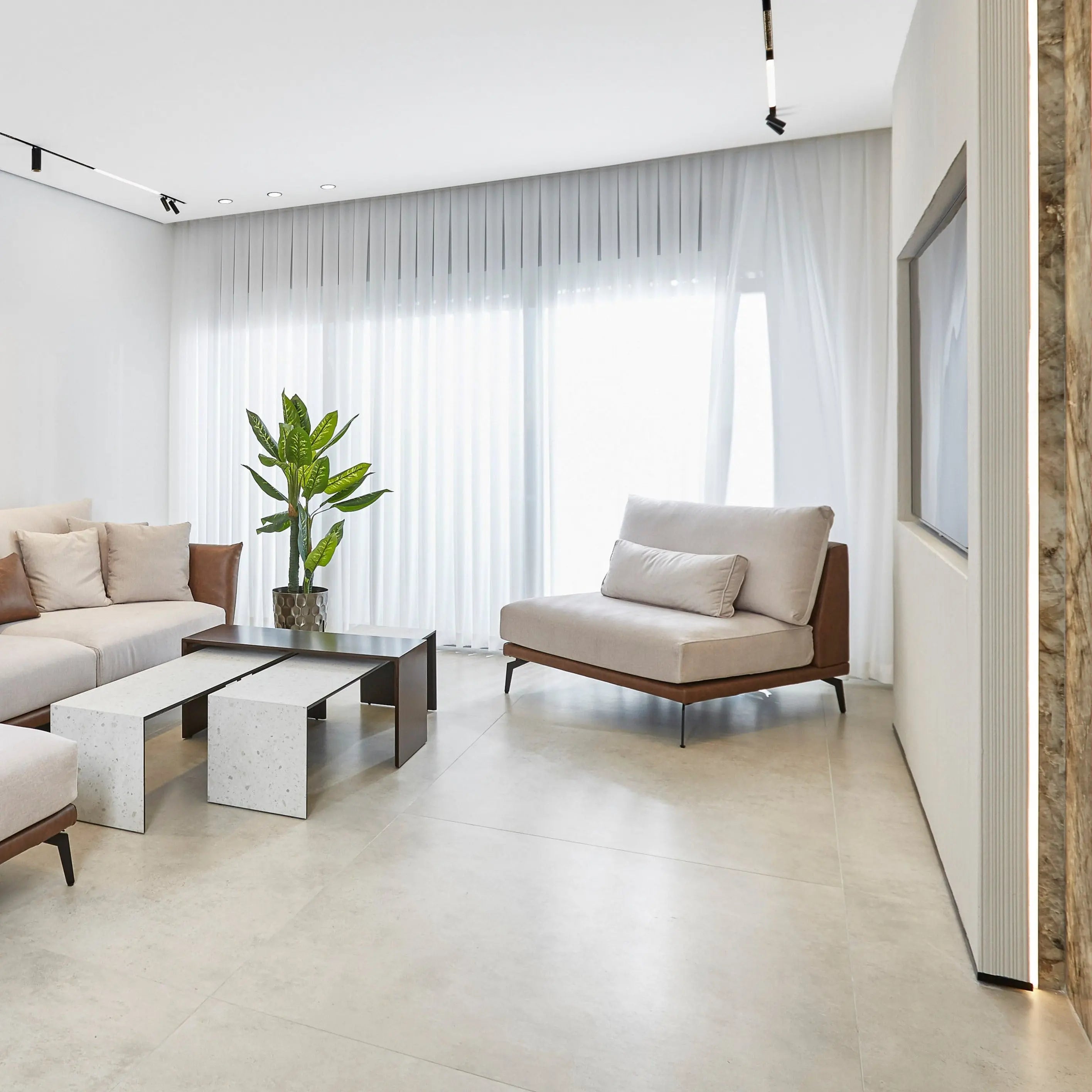 NAVO | כורסא בוקלה מודרנית ולבנה לסלו עם דמוי עור - ZVZstyle