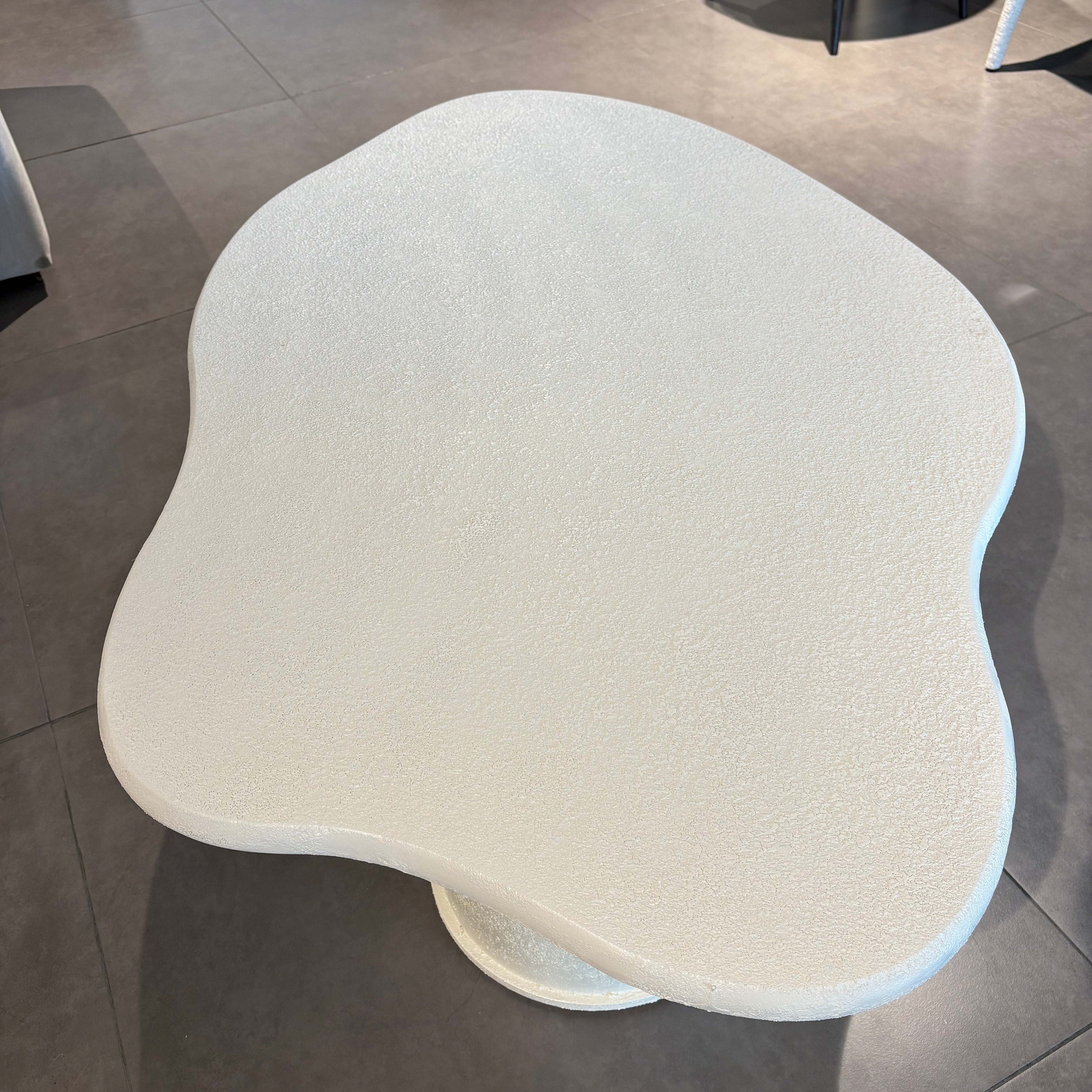 STONE | שולחן קפה אורגני בעיצוב מודרני