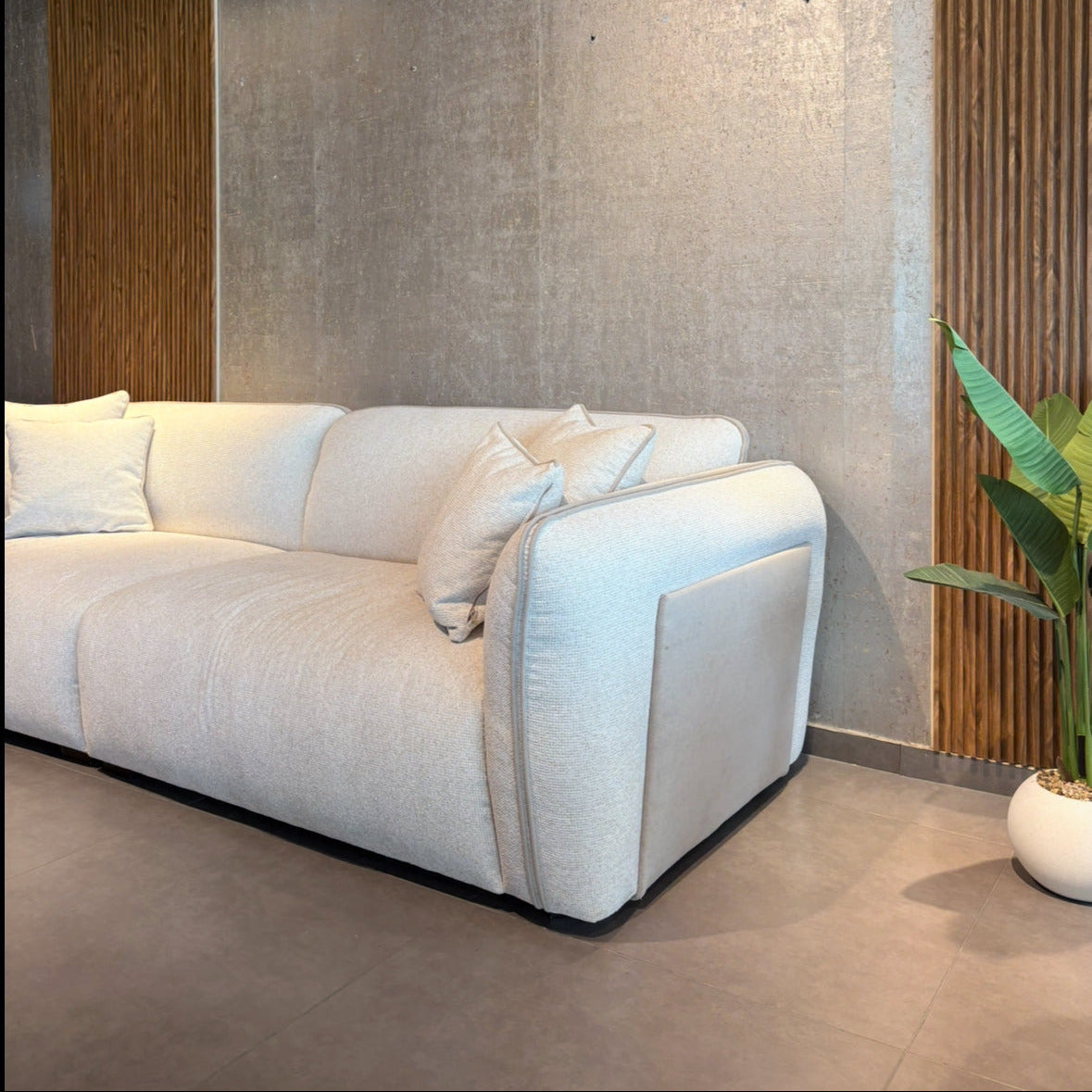 FERRO | ‏ספה מודרנית לסלון ברוחב 300 ס"מ