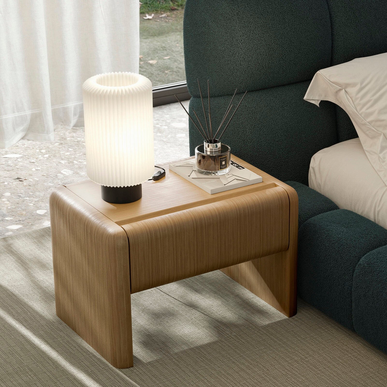 LAZIO | שידת לילה מעוצבת מעץ מלא אלון